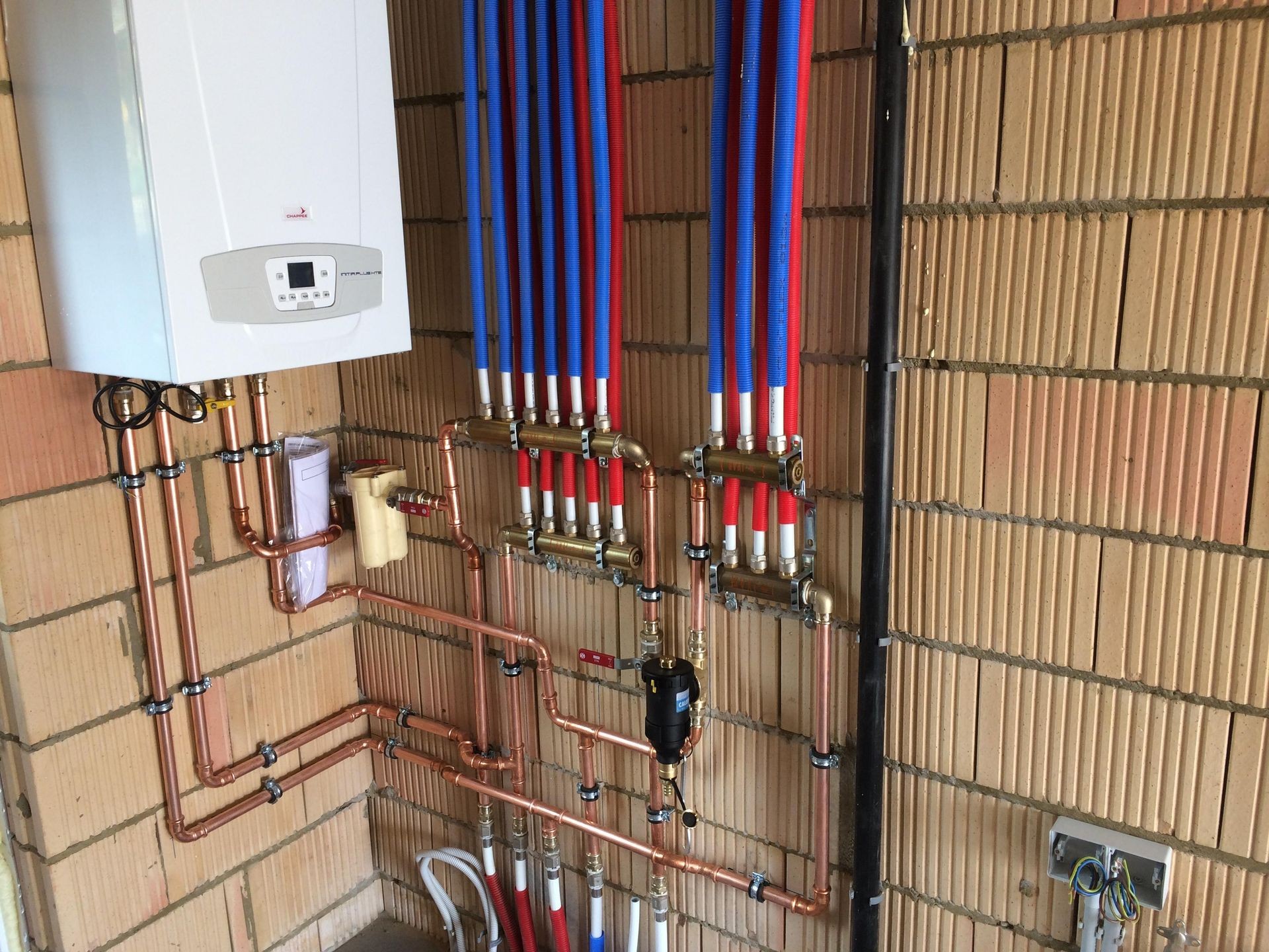 Installation Complète du Réseau de Chauffage + Chaudière à Condensation à Lasne